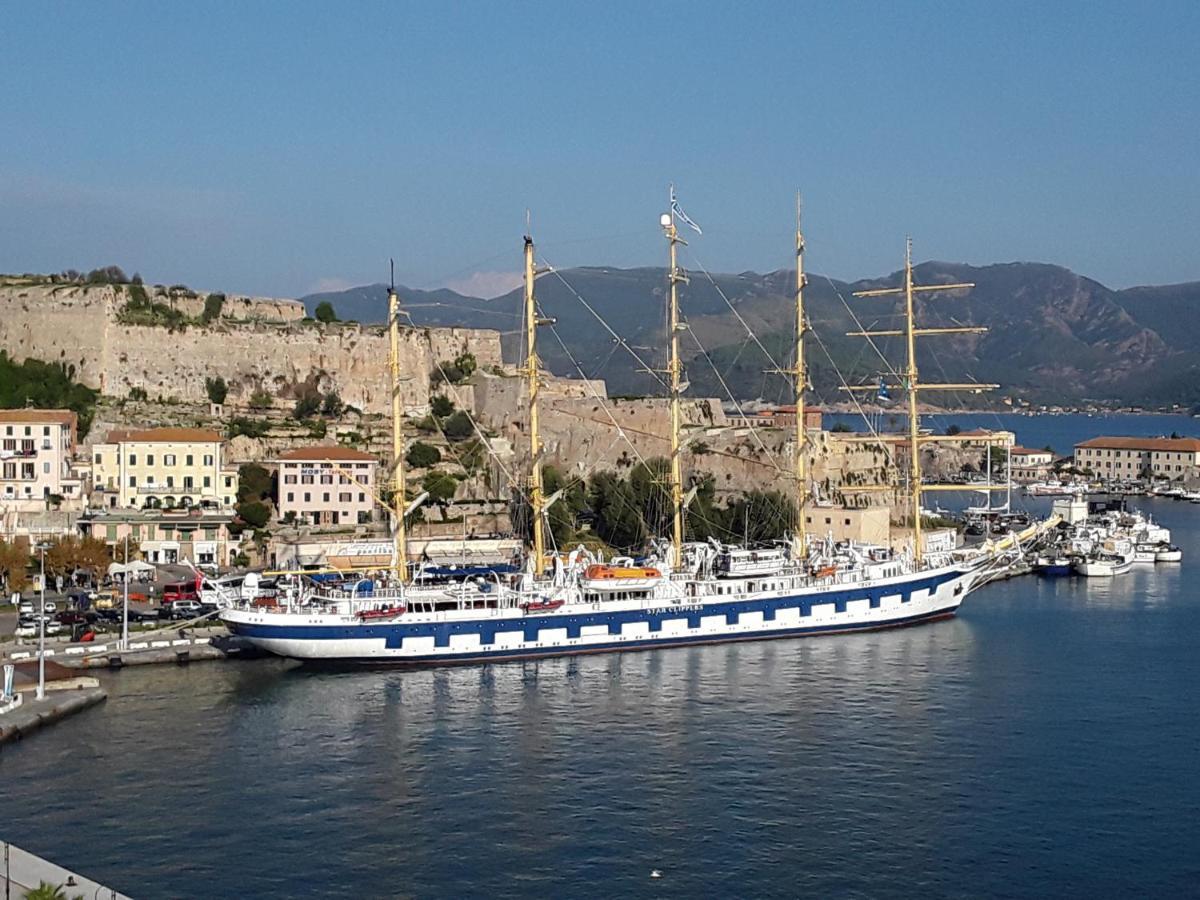 B & B La Terrazza Sul Mare Portoferraio Zewnętrze zdjęcie