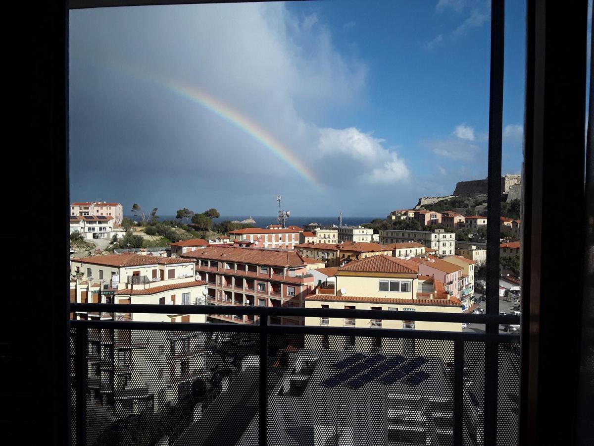 B & B La Terrazza Sul Mare Portoferraio Zewnętrze zdjęcie